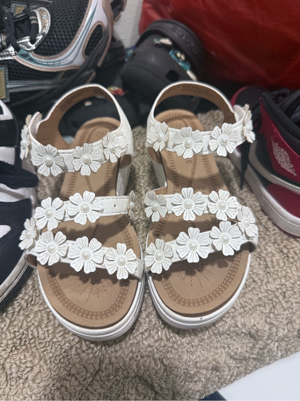 Kids White Floral Strap Sandals